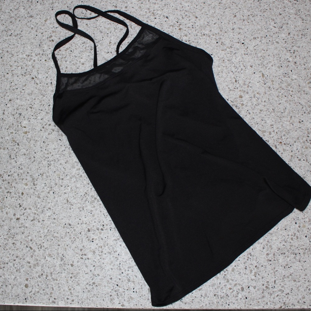 ATHLETA TOP